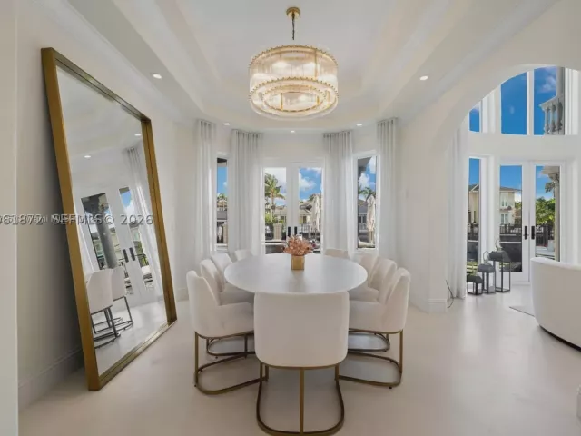 6-bedroom home for rent in North Miami Beach - 3380 NE 170th St - MondialRealty