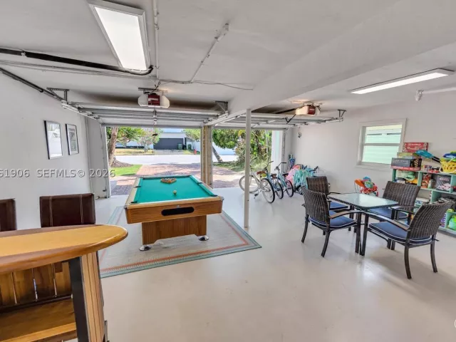 4-bedroom home for rent in Fort Lauderdale - 3317 NE 16th Ct 0 - MondialRealty