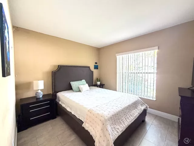 3-bedroom home for rent in Pembroke Pines - 775 NW 165th Avenue - MondialRealty