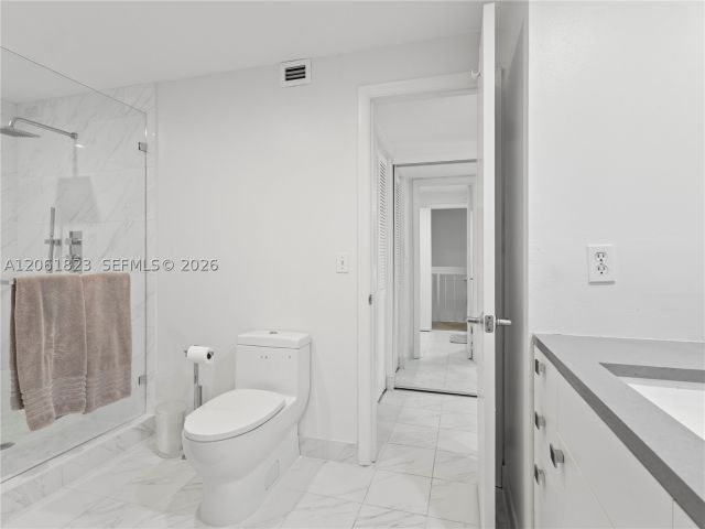 2-bedroom home for rent in Miami - 8133 SW 86th Ter - MondialRealty