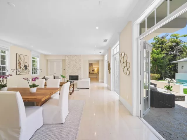 7-bedroom home for rent in Miami - 7745 SW 54th Ave - MondialRealty