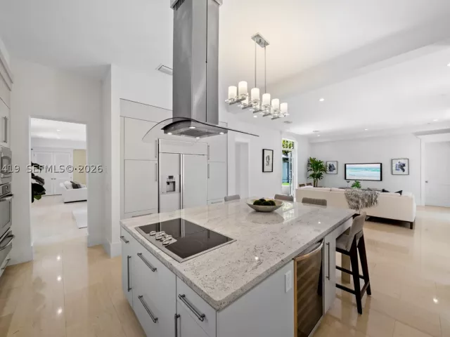 7-bedroom home for rent in Miami - 7745 SW 54th Ave - MondialRealty