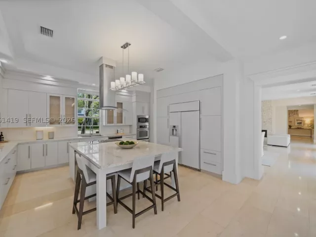7-bedroom home for rent in Miami - 7745 SW 54th Ave - MondialRealty