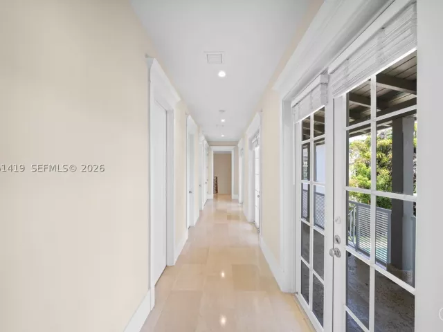 7-bedroom home for rent in Miami - 7745 SW 54th Ave - MondialRealty