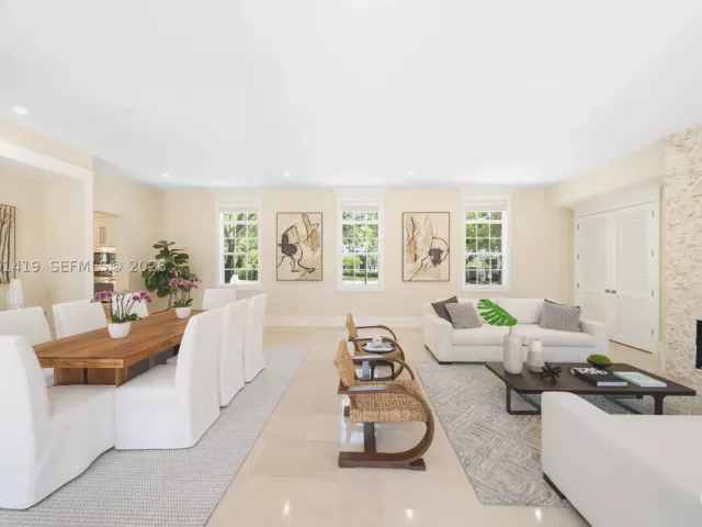 7-bedroom home for rent in Miami - 7745 SW 54th Ave - MondialRealty
