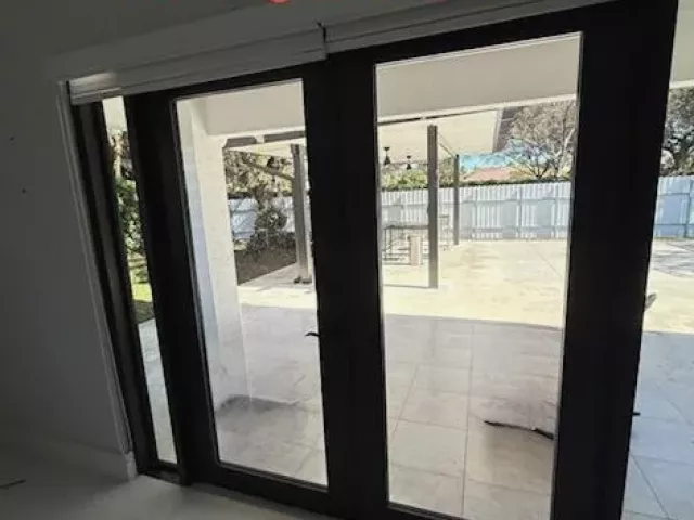 3-bedroom home for sale in Pembroke Pines - 20221 NW 8TH Street - MondialRealty