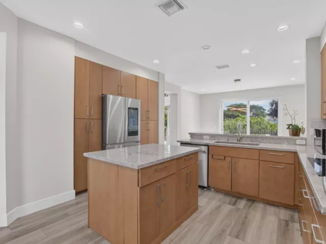 4-bedroom home for rent in Boca Raton - 5338 NW 26th Circle - MondialRealty