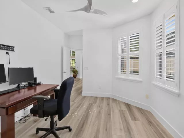 4-bedroom home for rent in Boca Raton - 5338 NW 26th Circle - MondialRealty