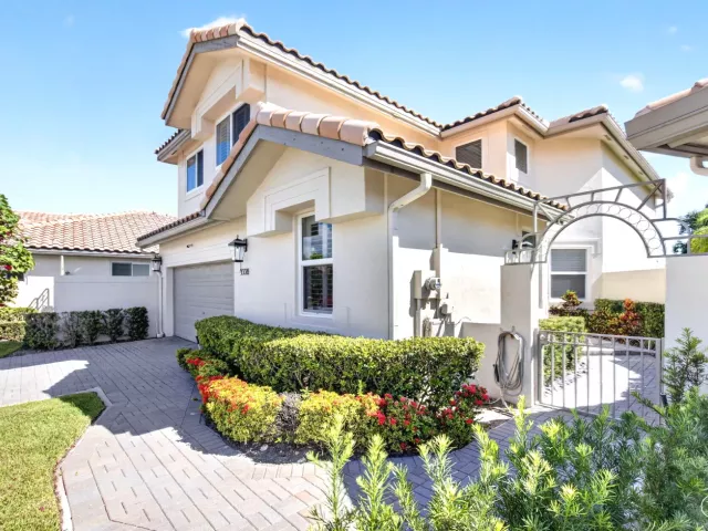 4-bedroom home for rent in Boca Raton - 5338 NW 26th Circle - MondialRealty