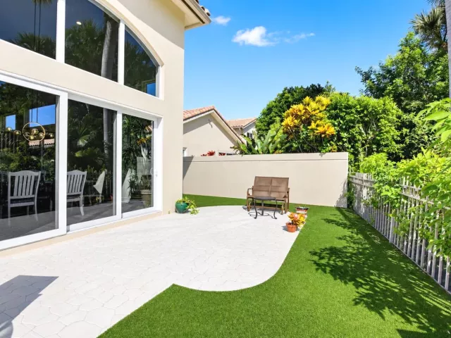 4-bedroom home for rent in Boca Raton - 5338 NW 26th Circle - MondialRealty