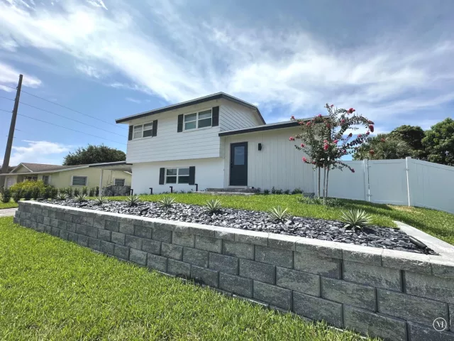 4-bedroom home for rent in Boca Raton - 214 SW 4TH Street - MondialRealty