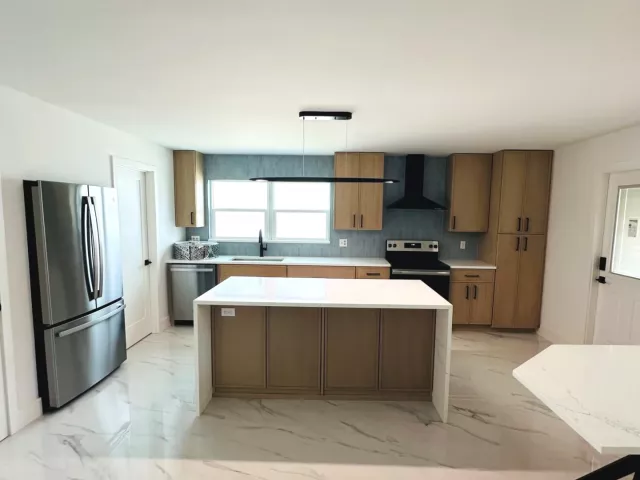 4-bedroom home for rent in Boca Raton - 214 SW 4TH Street - MondialRealty