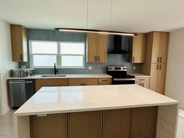 4-bedroom home for rent in Boca Raton - 214 SW 4TH Street - MondialRealty