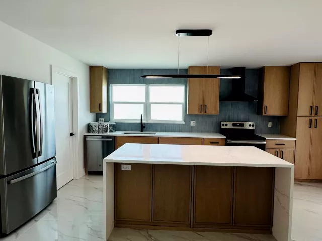 4-bedroom home for rent in Boca Raton - 214 SW 4TH Street - MondialRealty