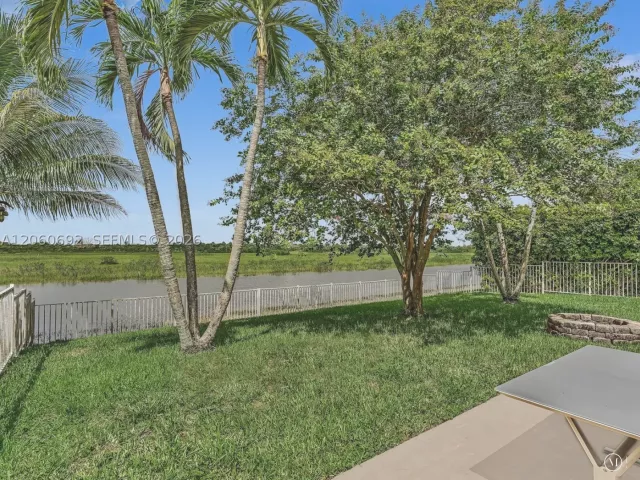 4-bedroom home for sale in Pembroke Pines - 1208 NW 144th Ter - MondialRealty