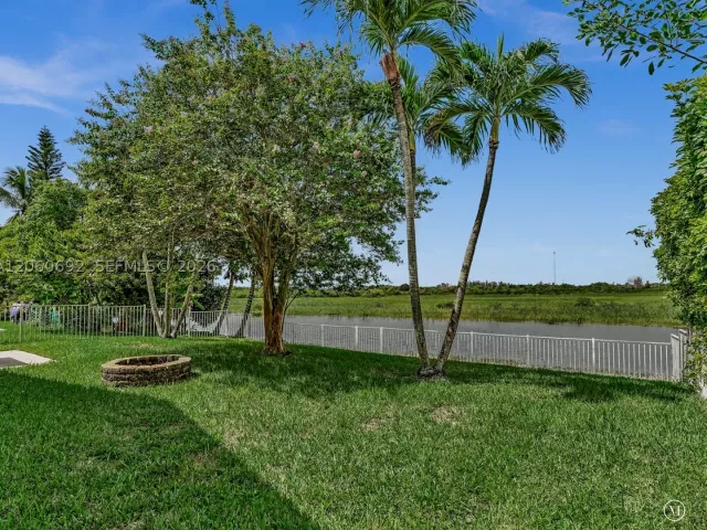4-bedroom home for sale in Pembroke Pines - 1208 NW 144th Ter - MondialRealty