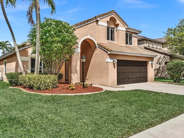4-bedroom home for sale in Pembroke Pines - 1208 NW 144th Ter - MondialRealty