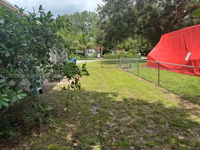 3-bedroom home for sale in Miami - 13301 NW Miami Ct - MondialRealty