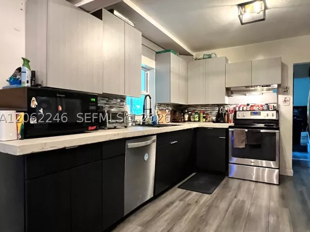 3-bedroom home for sale in Miami - 13301 NW Miami Ct - MondialRealty