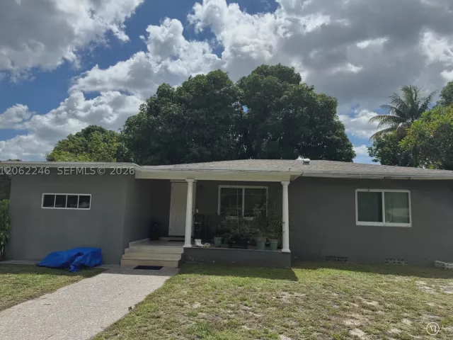 3-bedroom home for sale in Miami - 13301 NW Miami Ct - MondialRealty