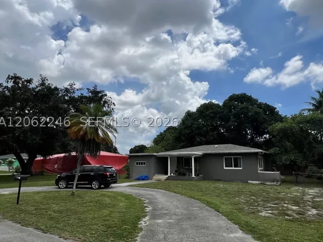 3-bedroom home for sale in Miami - 13301 NW Miami Ct - MondialRealty
