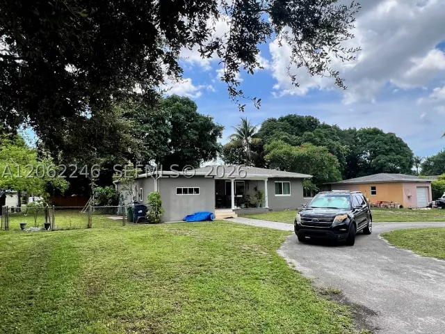 3-bedroom home for sale in Miami - 13301 NW Miami Ct - MondialRealty