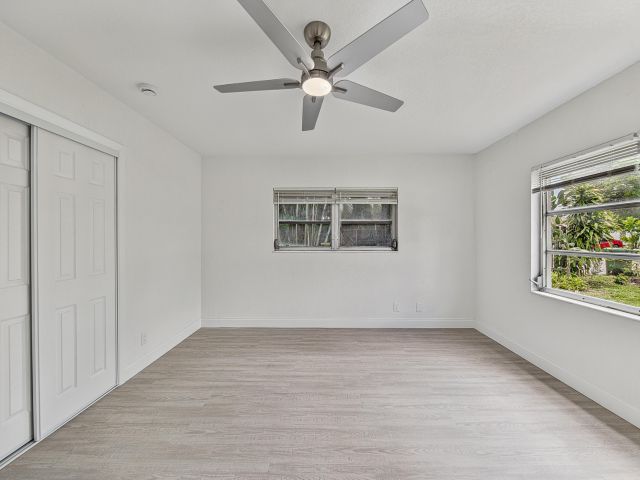4-bedroom home for rent in Fort Lauderdale - 317 SW 19TH Street - MondialRealty
