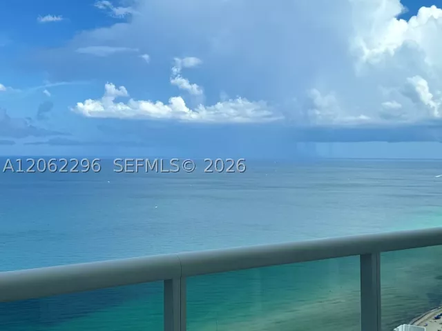 3-bedroom condo for rent in Hallandale Beach - 1850 S Ocean Dr 4203 - MondialRealty
