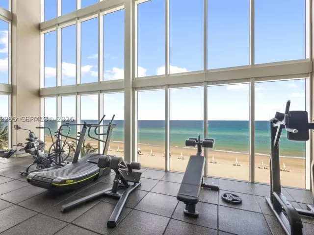 3-bedroom condo for rent in Hallandale Beach - 1850 S Ocean Dr 4203 - MondialRealty