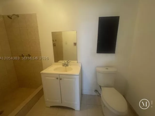 3-bedroom home for sale in North Miami Beach - 374 NE 171 Street - MondialRealty
