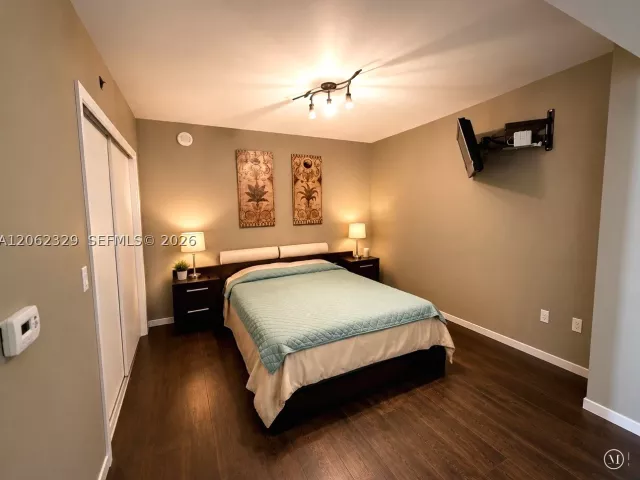 1-bedroom condo for sale in Hallandale Beach - 1830 S Ocean Dr 1405 - MondialRealty