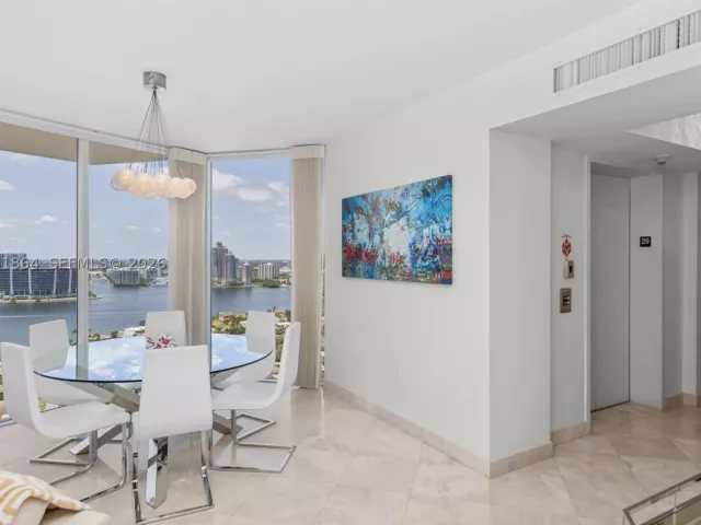 2-bedroom condo for sale in Sunny Isles Beach - 18671 Collins Ave 2903 - MondialRealty
