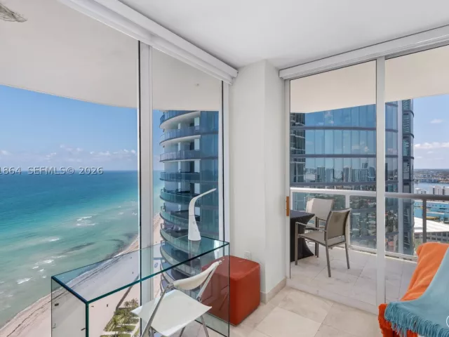2-bedroom condo for sale in Sunny Isles Beach - 18671 Collins Ave 2903 - MondialRealty
