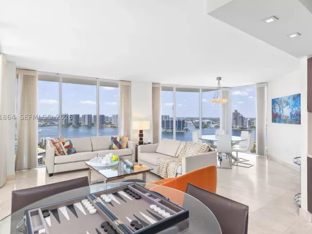 2-bedroom condo for sale in Sunny Isles Beach - 18671 Collins Ave 2903 - MondialRealty