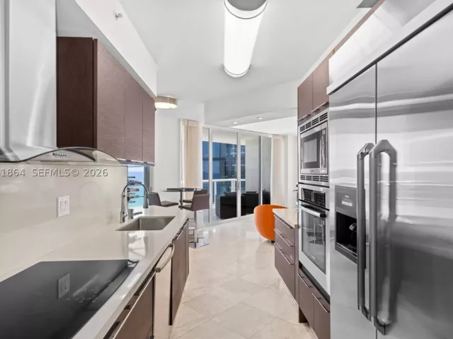2-bedroom condo for sale in Sunny Isles Beach - 18671 Collins Ave 2903 - MondialRealty