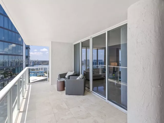 2-bedroom condo for sale in Sunny Isles Beach - 18671 Collins Ave 2903 - MondialRealty