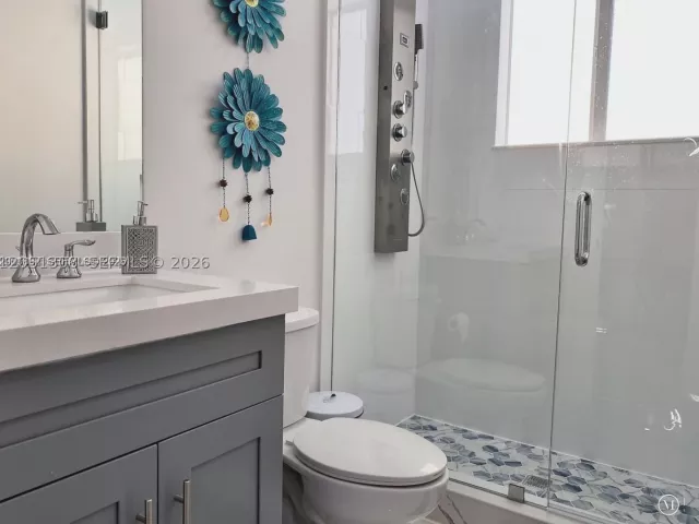 5-bedroom home for sale in Homestead - 17575 SW 280 TH ST - MondialRealty