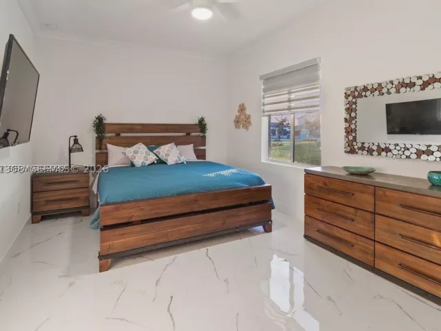 5-bedroom home for sale in Homestead - 17575 SW 280 TH ST - MondialRealty