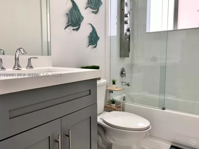 5-bedroom home for sale in Homestead - 17575 SW 280 TH ST - MondialRealty