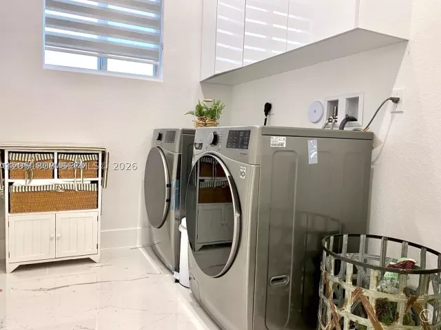 5-bedroom home for sale in Homestead - 17575 SW 280 TH ST - MondialRealty
