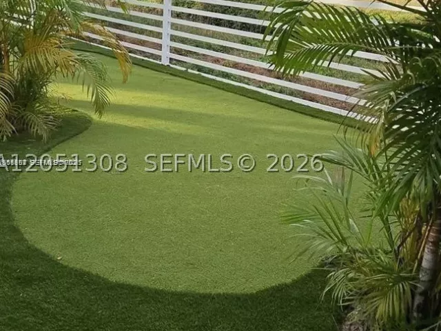 5-bedroom home for sale in Homestead - 17575 SW 280 TH ST - MondialRealty