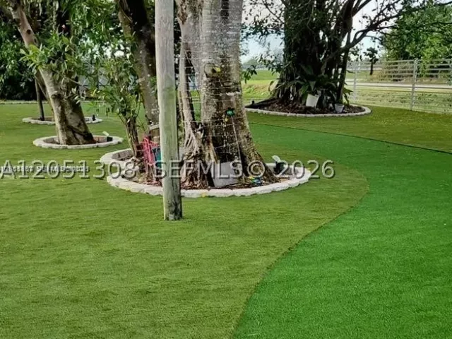 5-bedroom home for sale in Homestead - 17575 SW 280 TH ST - MondialRealty