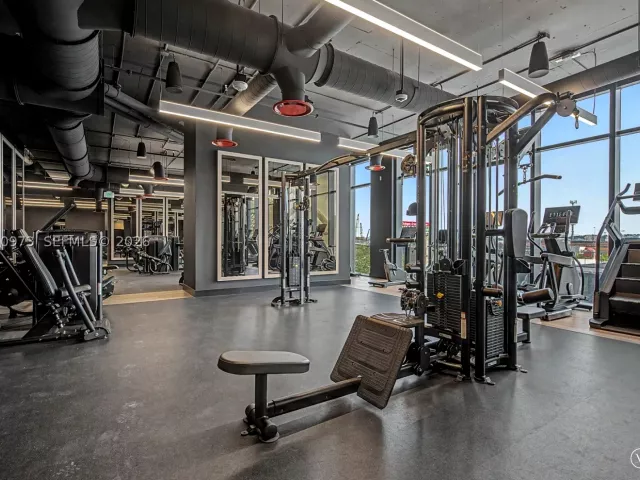 2-bedroom condo for rent in Miami - 20 NE 11th St 3808 - MondialRealty