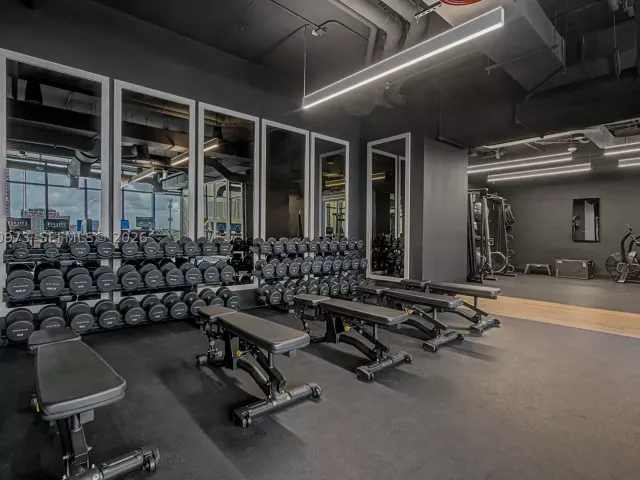 2-bedroom condo for rent in Miami - 20 NE 11th St 3808 - MondialRealty