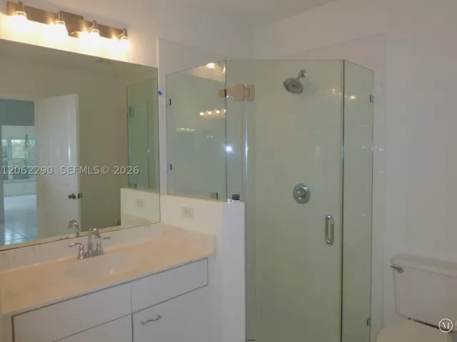4-bedroom home for rent in Doral - 11236 NW 58th Ter - MondialRealty