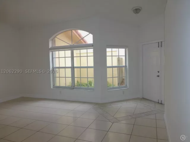 4-bedroom home for rent in Doral - 11236 NW 58th Ter - MondialRealty