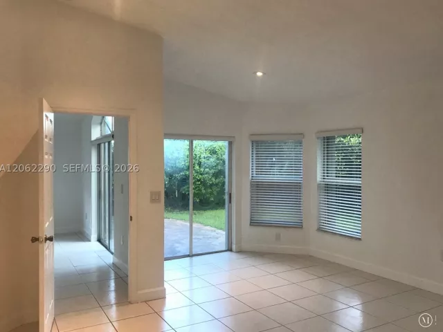 4-bedroom home for rent in Doral - 11236 NW 58th Ter - MondialRealty