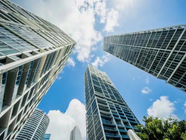 1-bedroom condo for sale in Miami - 485 Brickell Ave 4711 - MondialRealty