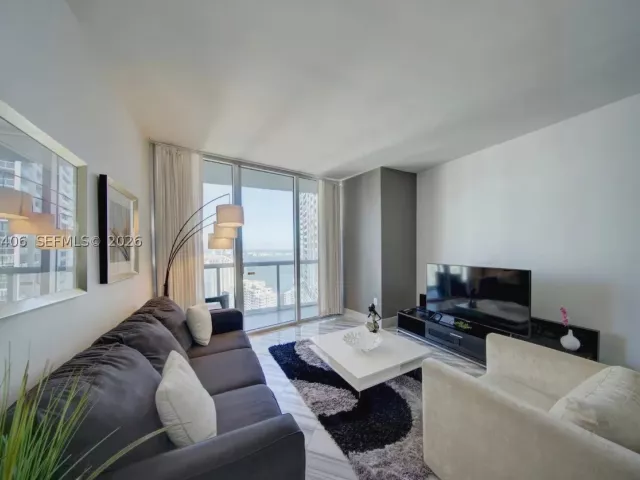 1-bedroom condo for sale in Miami - 485 Brickell Ave 4711 - MondialRealty