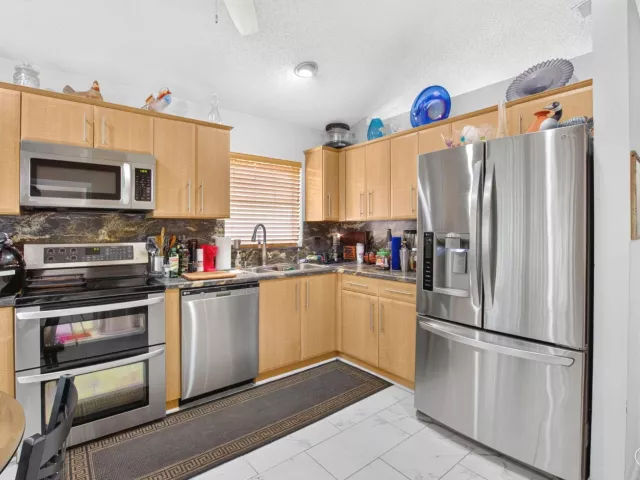 3-bedroom home for sale in Delray Beach - 13620 Weyburne Drive - MondialRealty